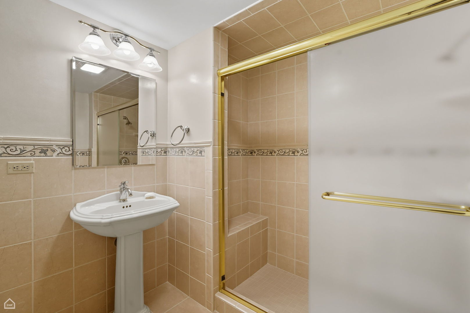 7625 Loch Glen Drive