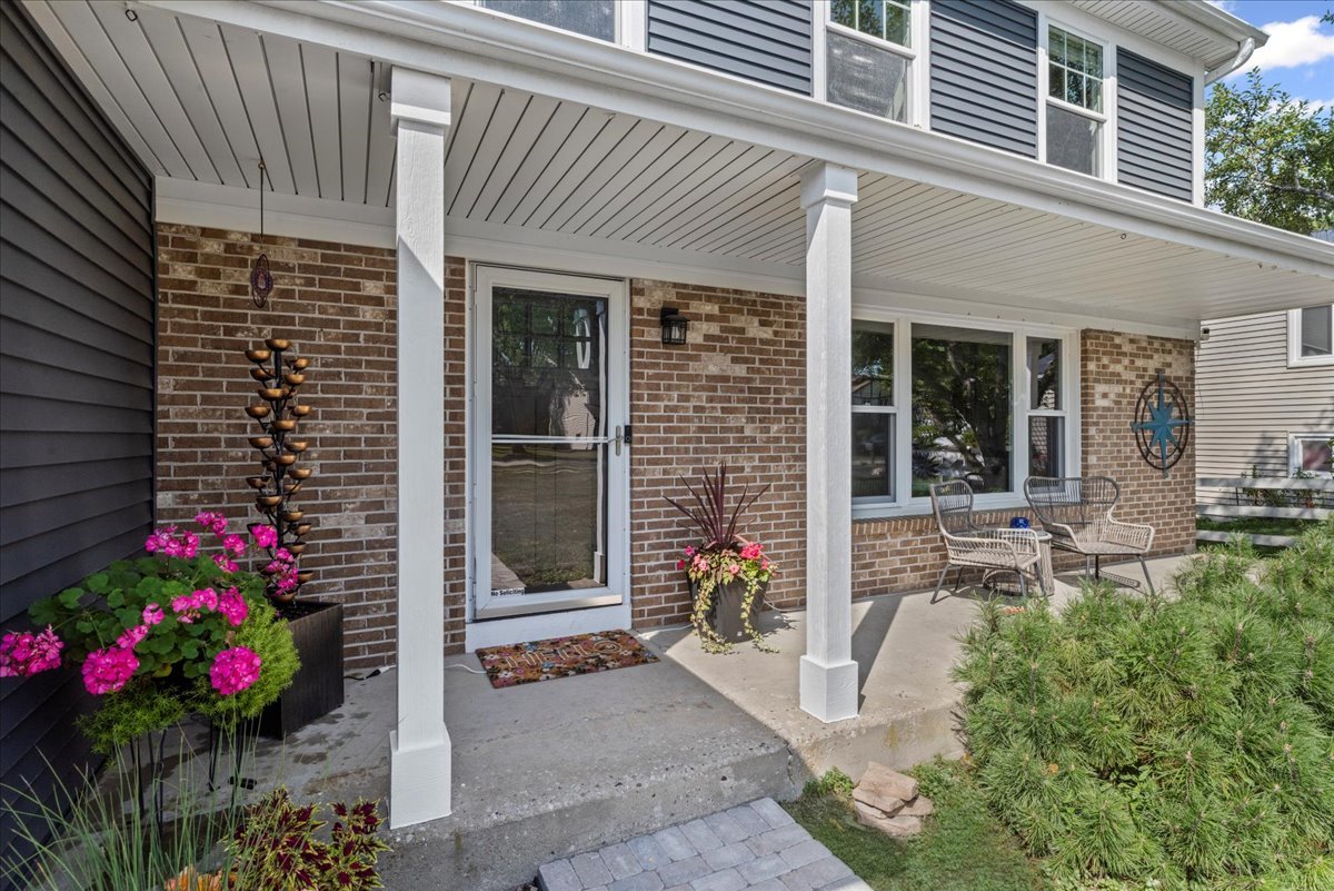 32956 N Ashley Drive