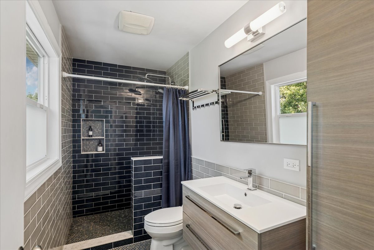 32956 N Ashley Drive