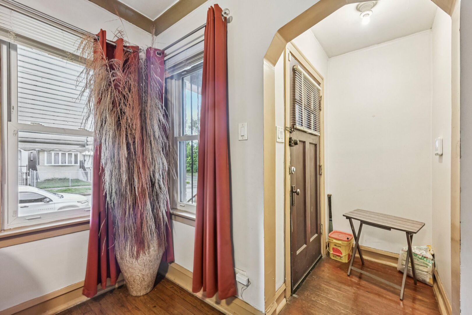 2118 W 70th Place