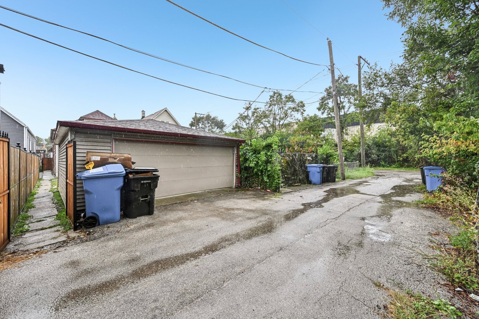 2118 W 70th Place