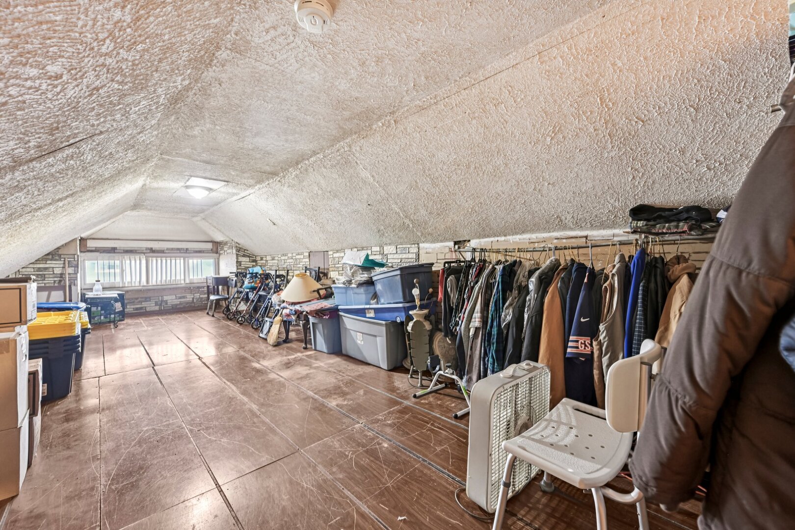 2118 W 70th Place
