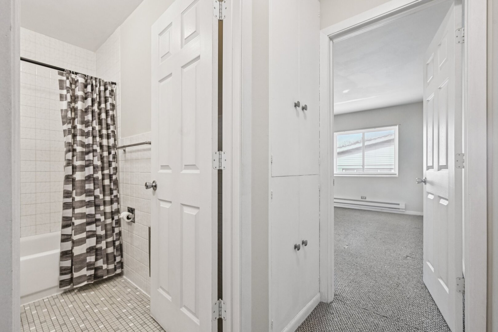 433 S Lombard Avenue Unit: 33