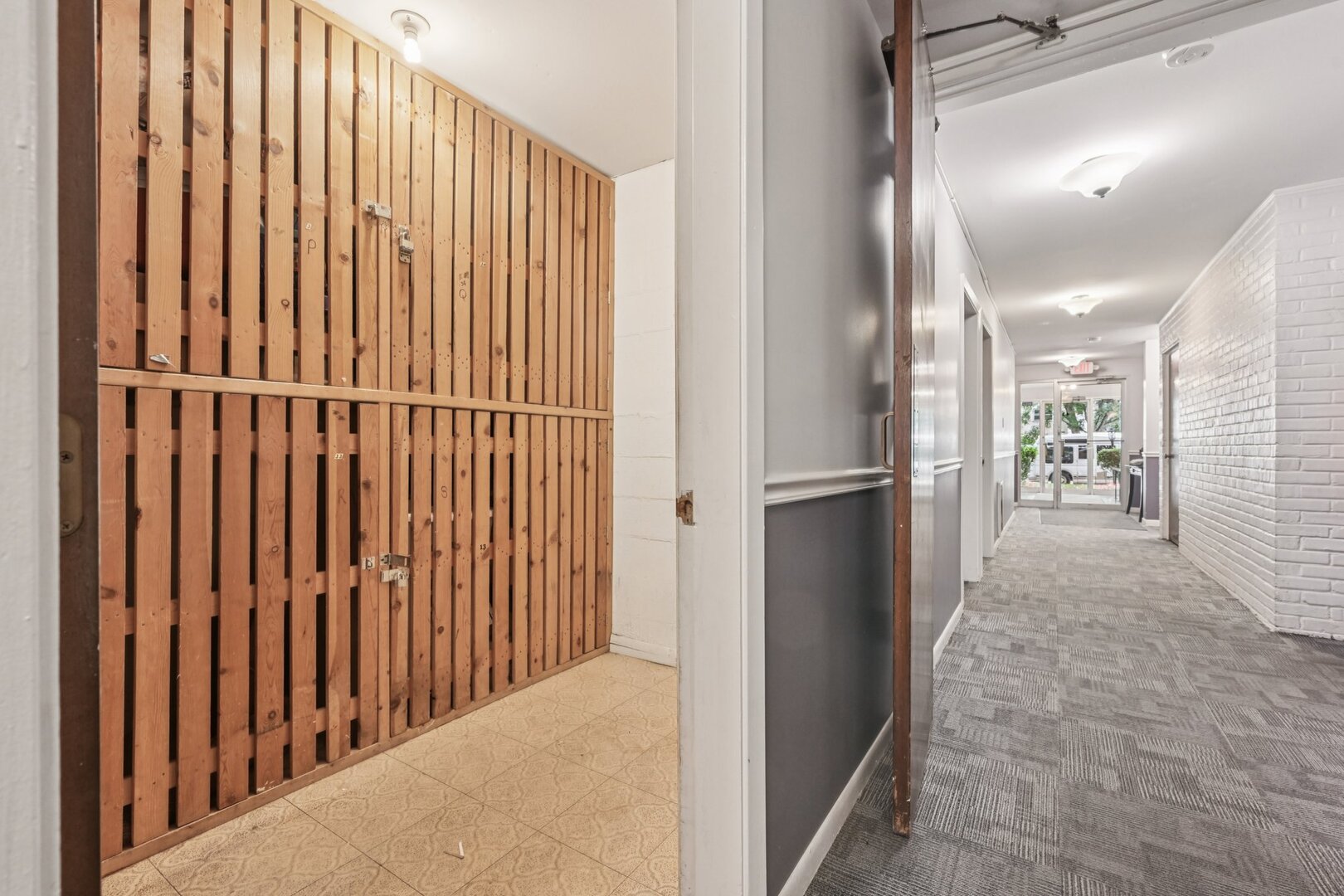 433 S Lombard Avenue Unit: 33