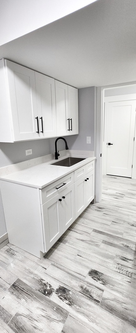 5605 N Overhill Avenue