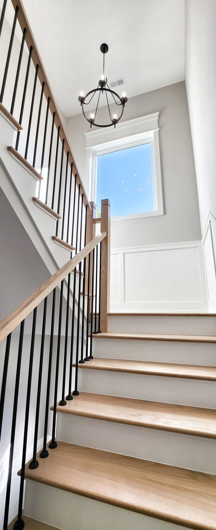 5605 N Overhill Avenue