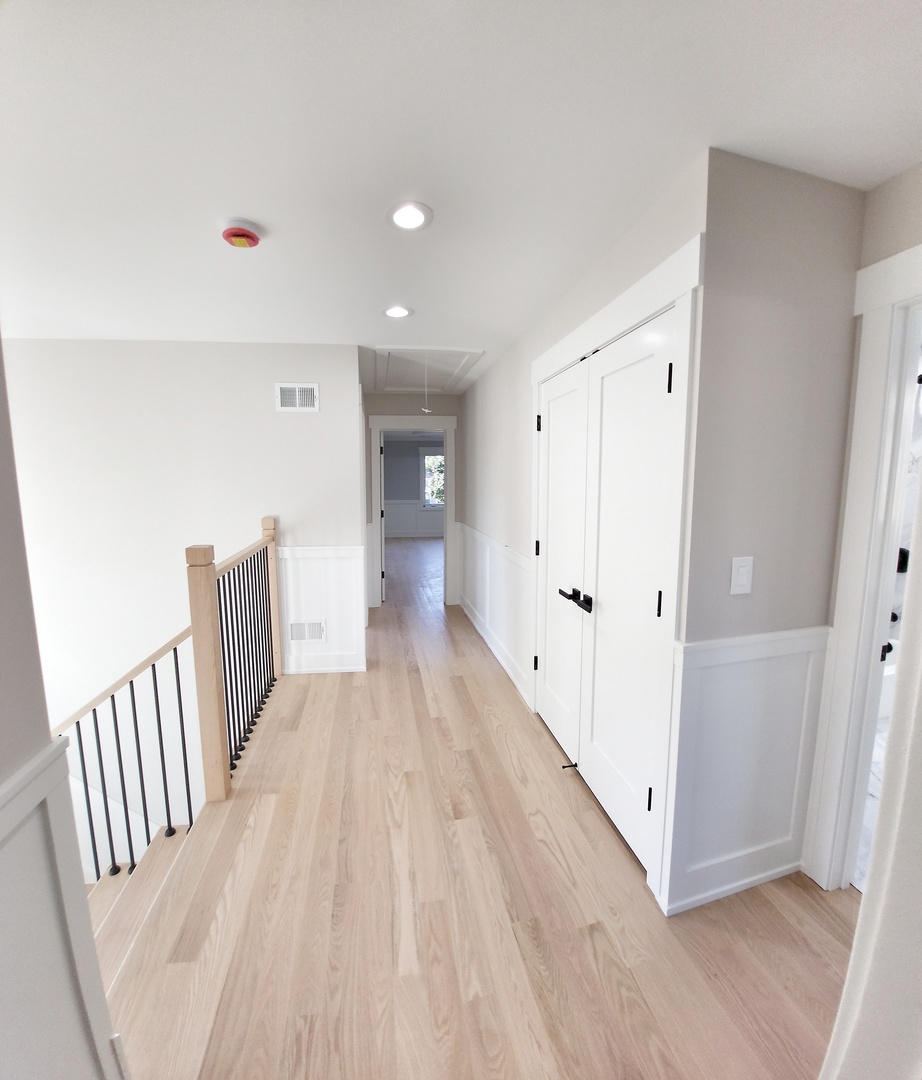 5605 N Overhill Avenue