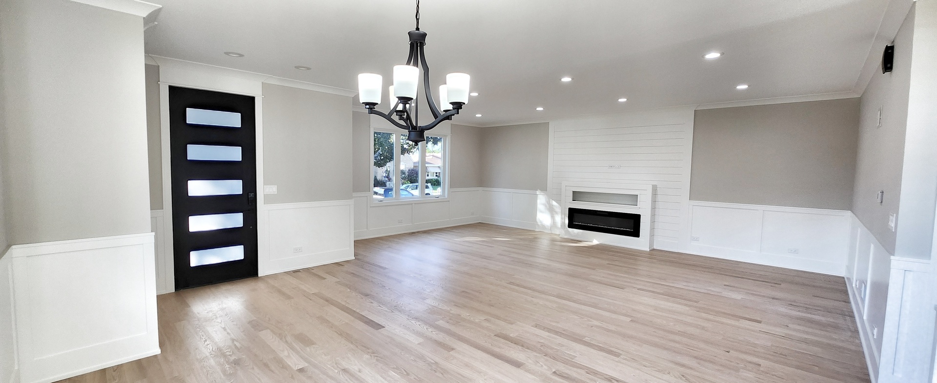 5605 N Overhill Avenue