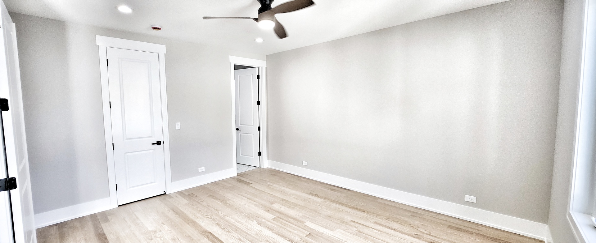 5605 N Overhill Avenue