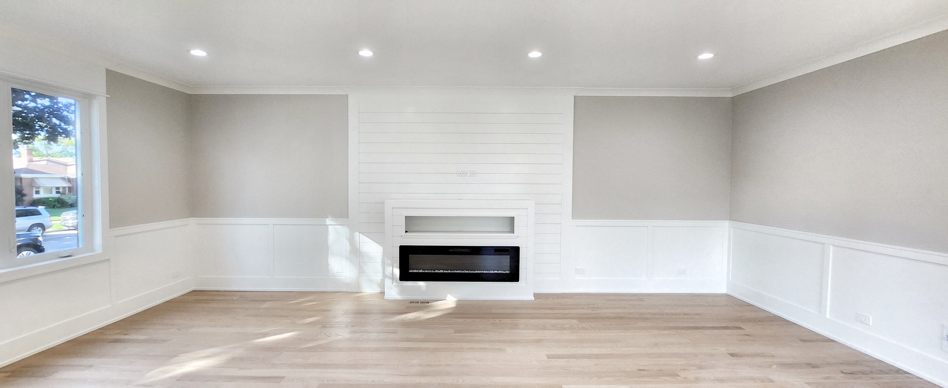 5605 N Overhill Avenue