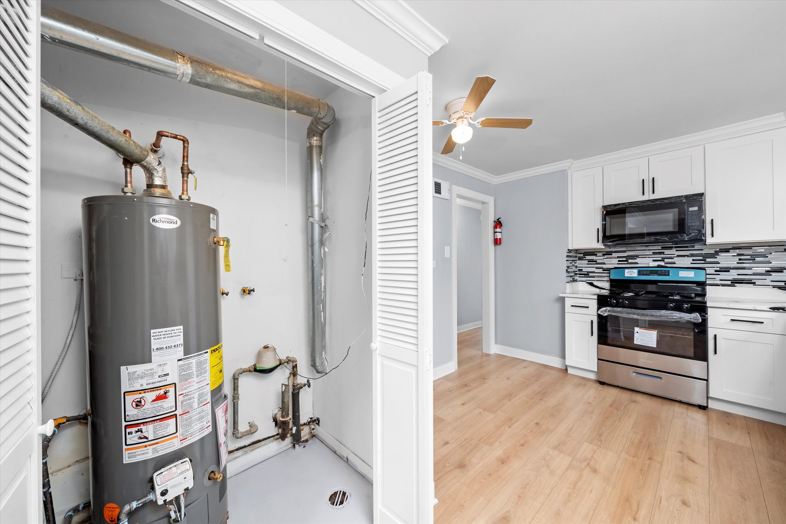 14728 Kenwood Avenue