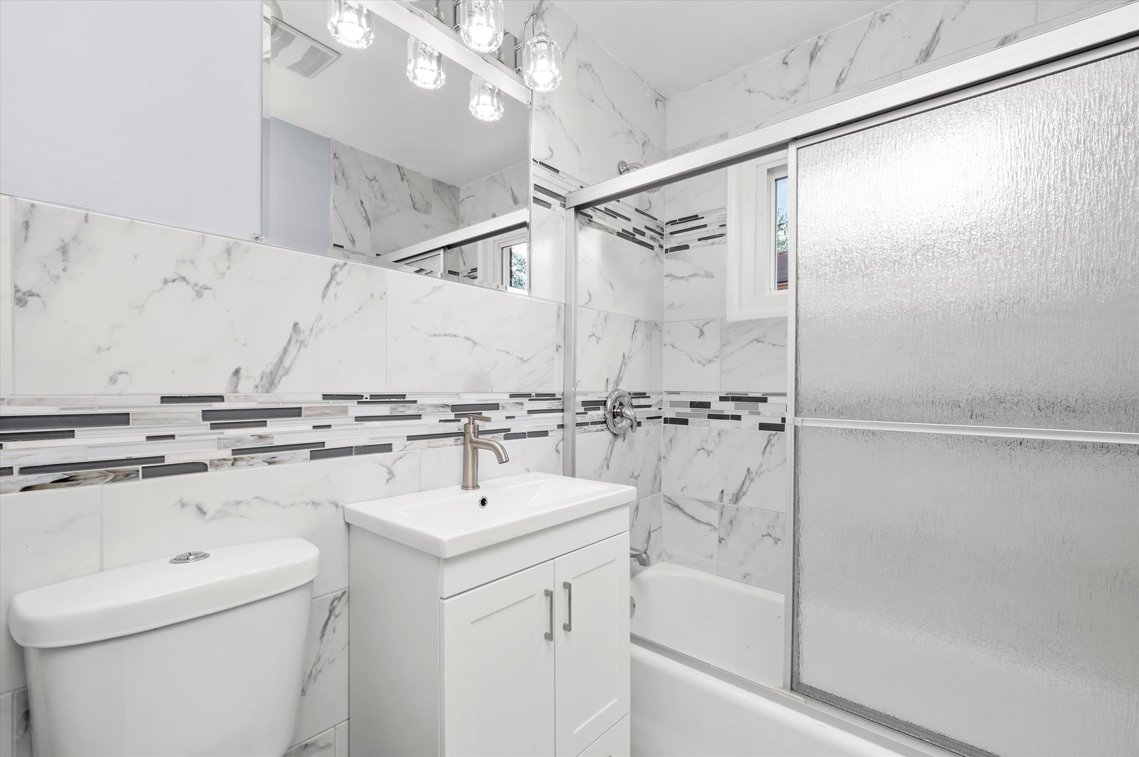 14728 Kenwood Avenue