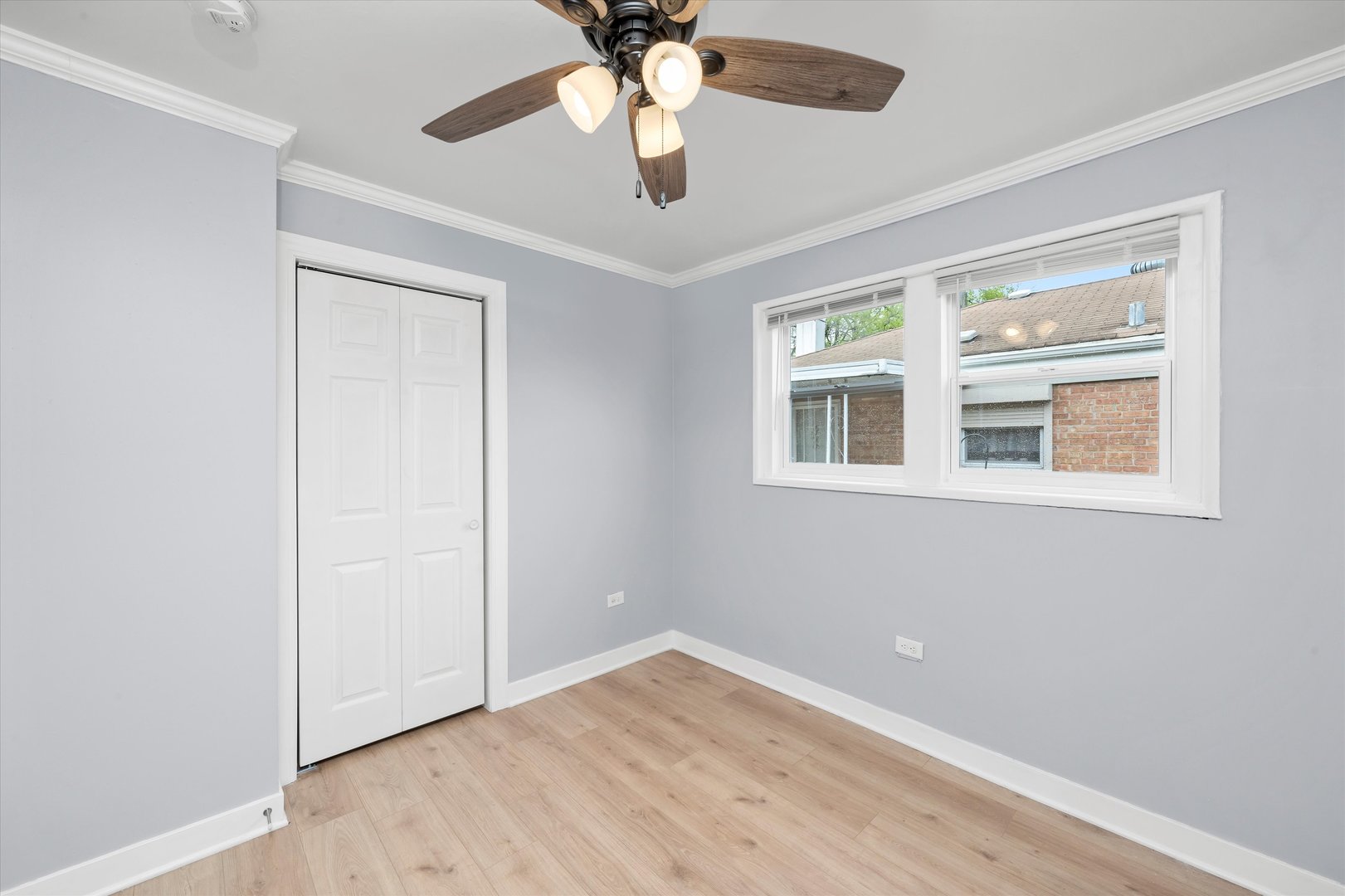 14728 Kenwood Avenue