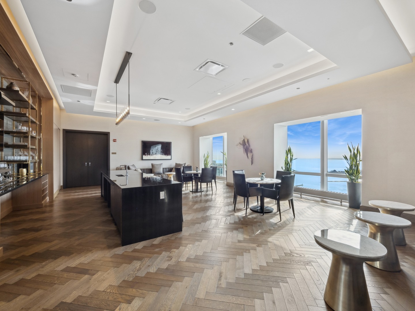 363 E Wacker Drive Unit: 2204