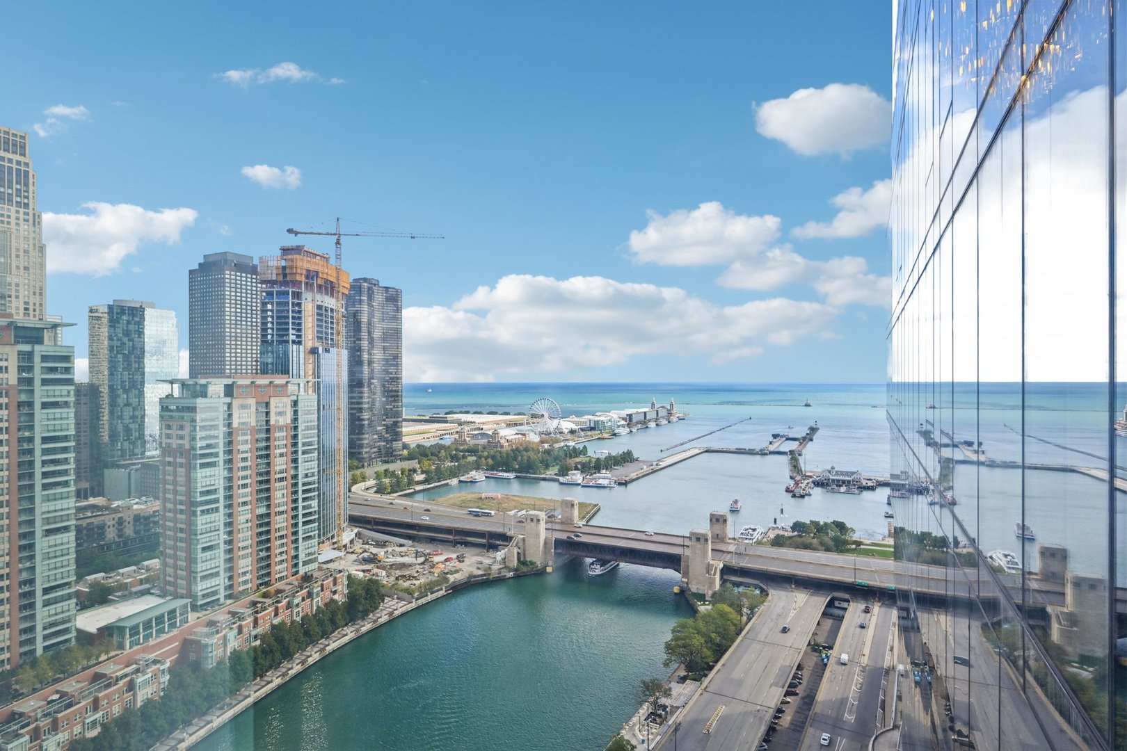 363 E Wacker Drive Unit: 2204