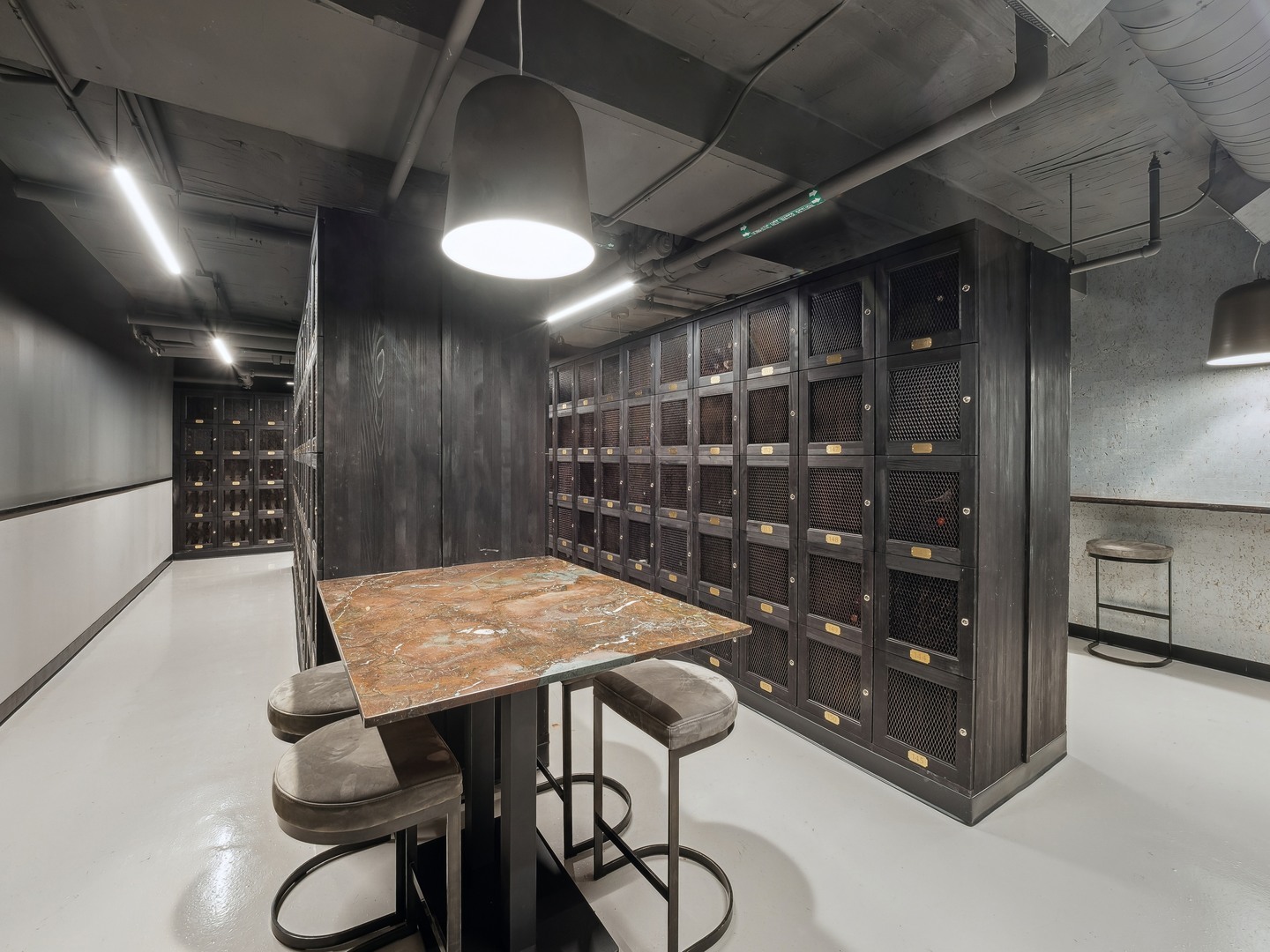 363 E Wacker Drive Unit: 2204