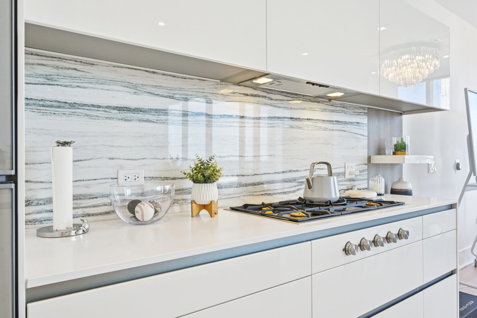 363 E Wacker Drive Unit: 2204