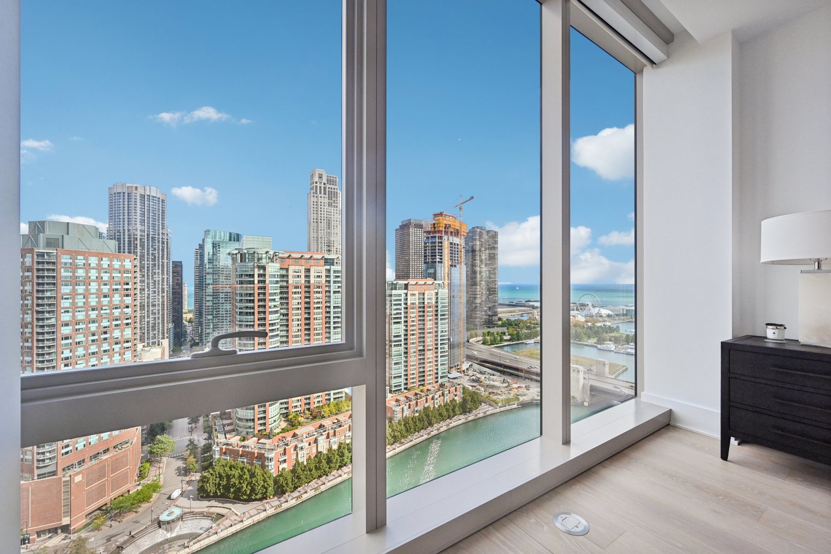 363 E Wacker Drive Unit: 2204