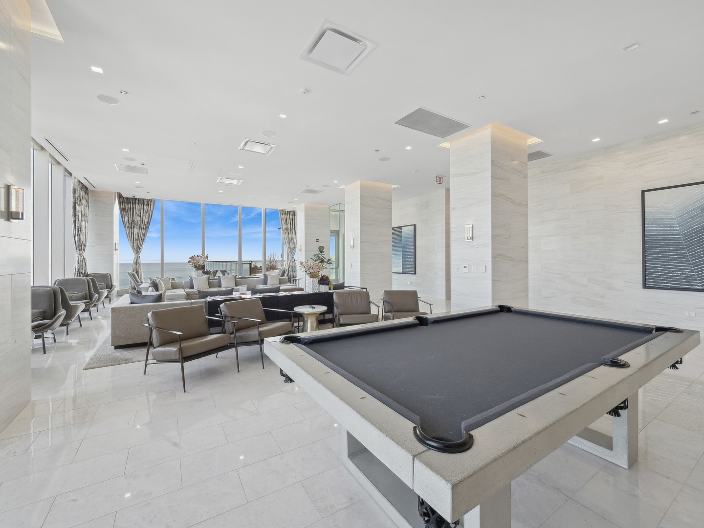 363 E Wacker Drive Unit: 2204