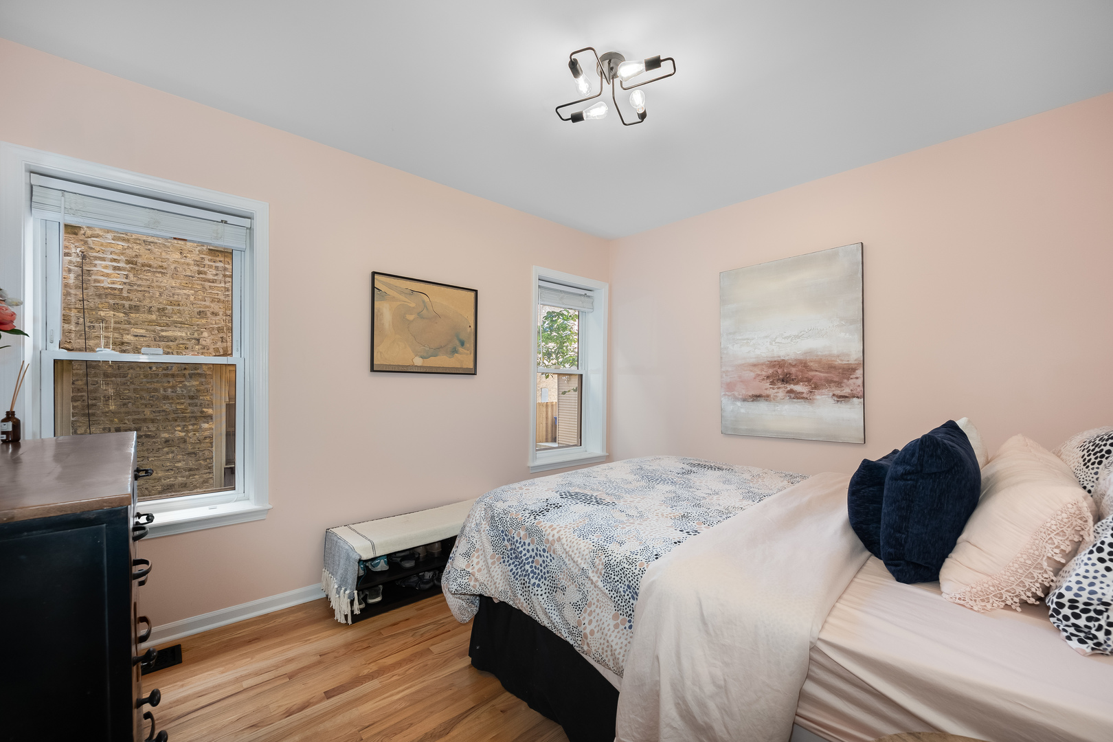 5531 N Campbell Avenue Unit: 1A