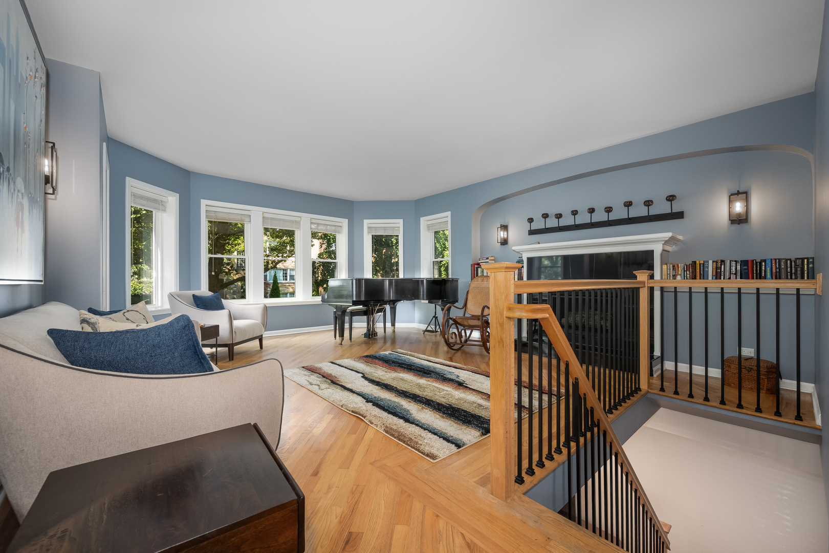 5531 N Campbell Avenue Unit: 1A