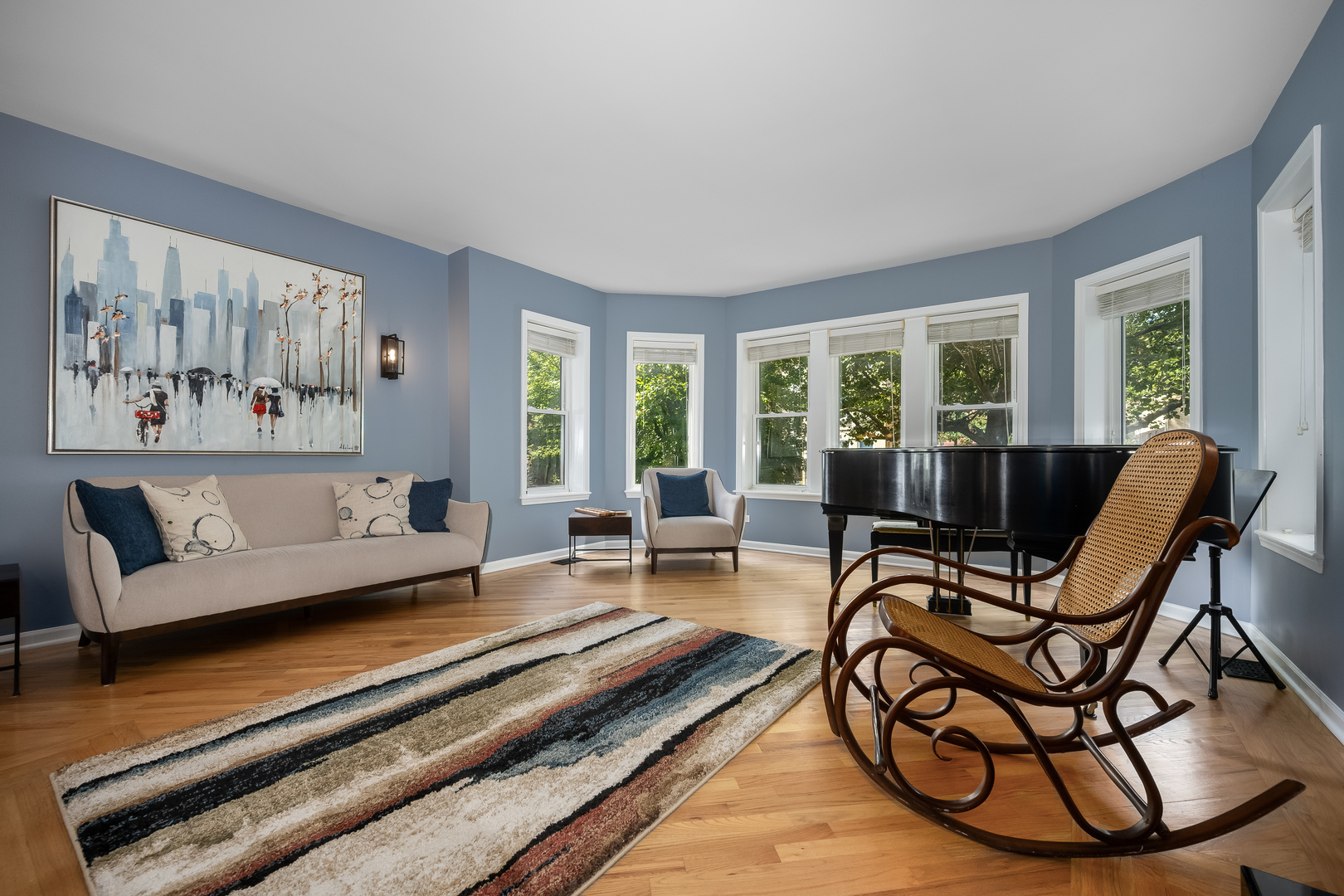 5531 N Campbell Avenue Unit: 1A