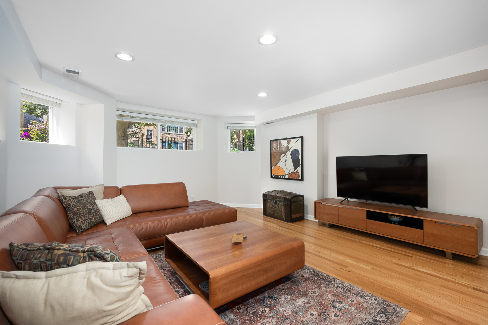 5531 N Campbell Avenue Unit: 1A