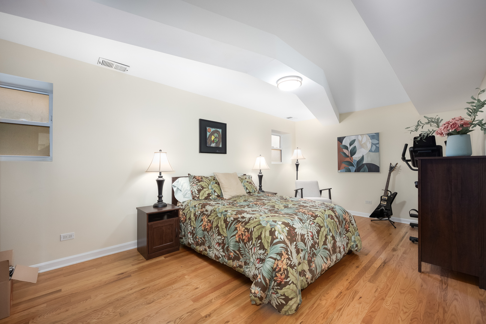 5531 N Campbell Avenue Unit: 1A