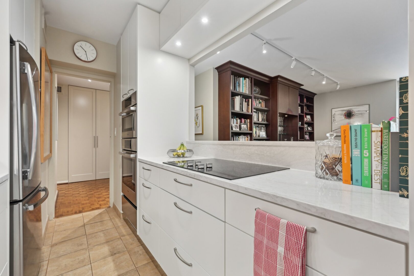 1325 N State Parkway Unit: 8E