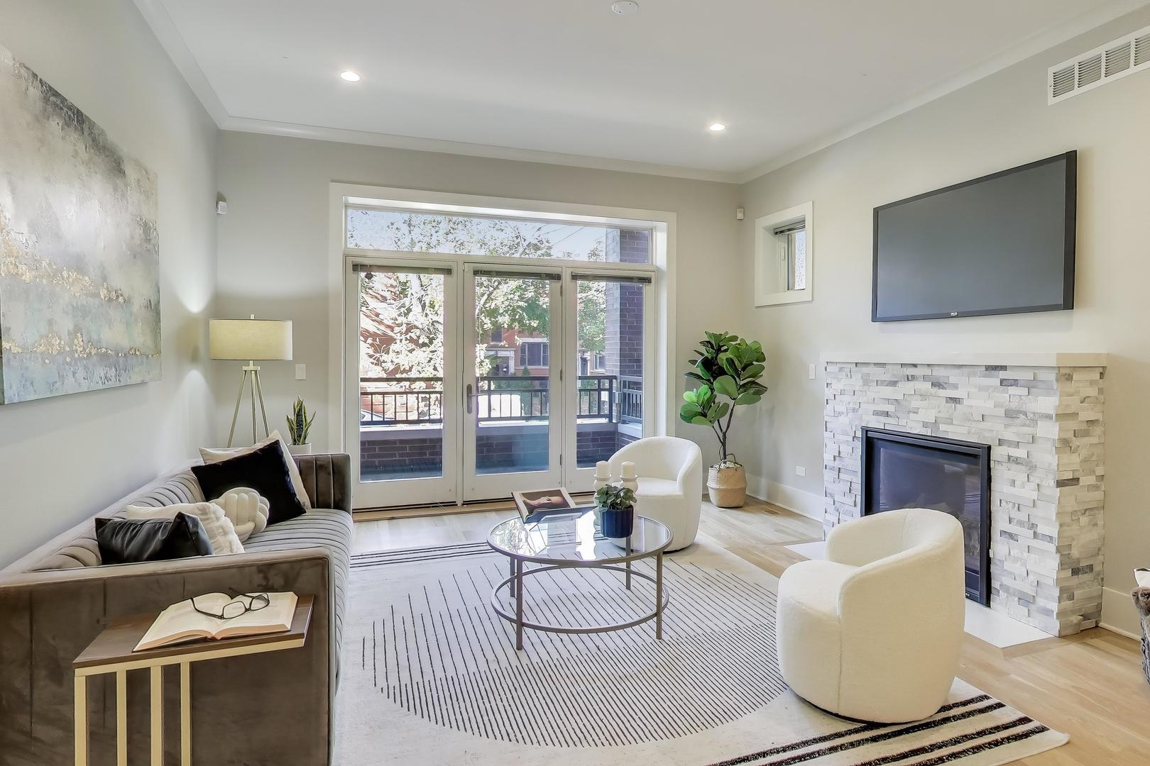 4135 N Kenmore Avenue Unit: 1S