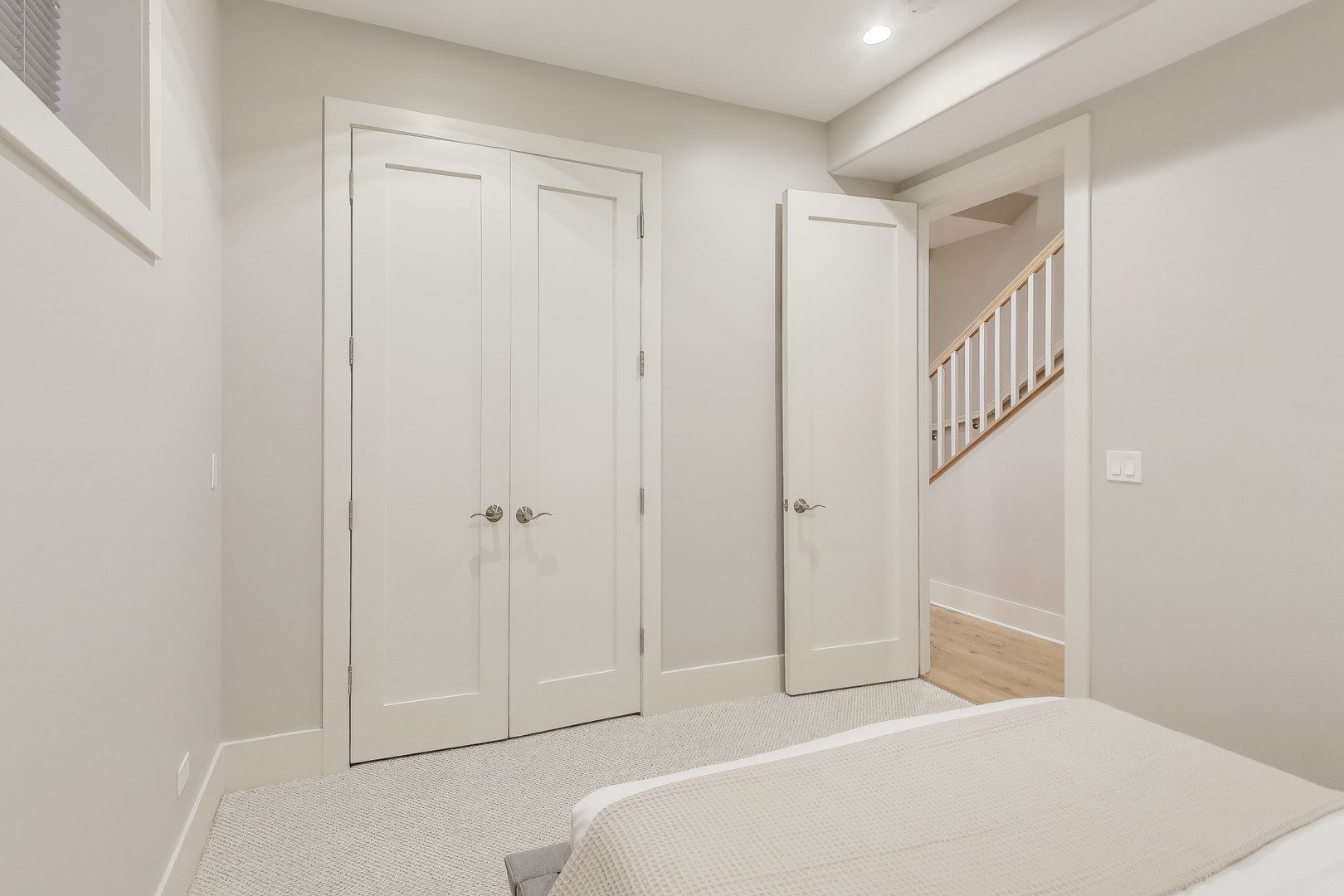 4135 N Kenmore Avenue Unit: 1S