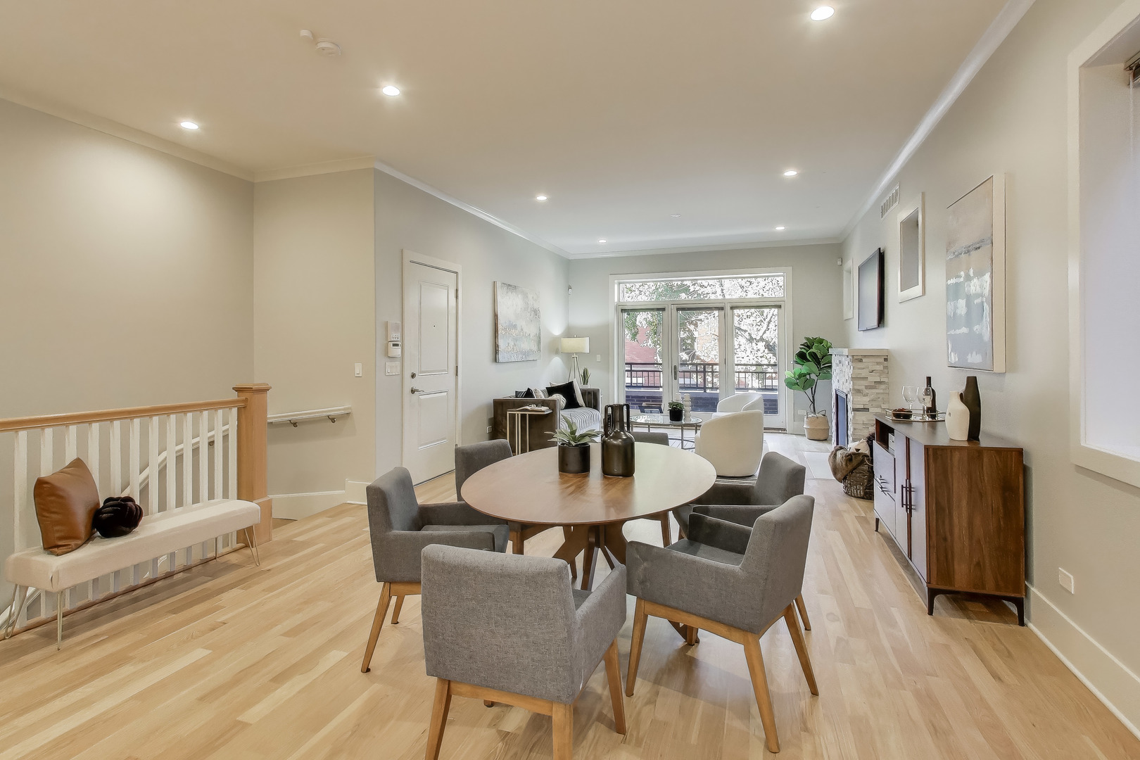 4135 N Kenmore Avenue Unit: 1S