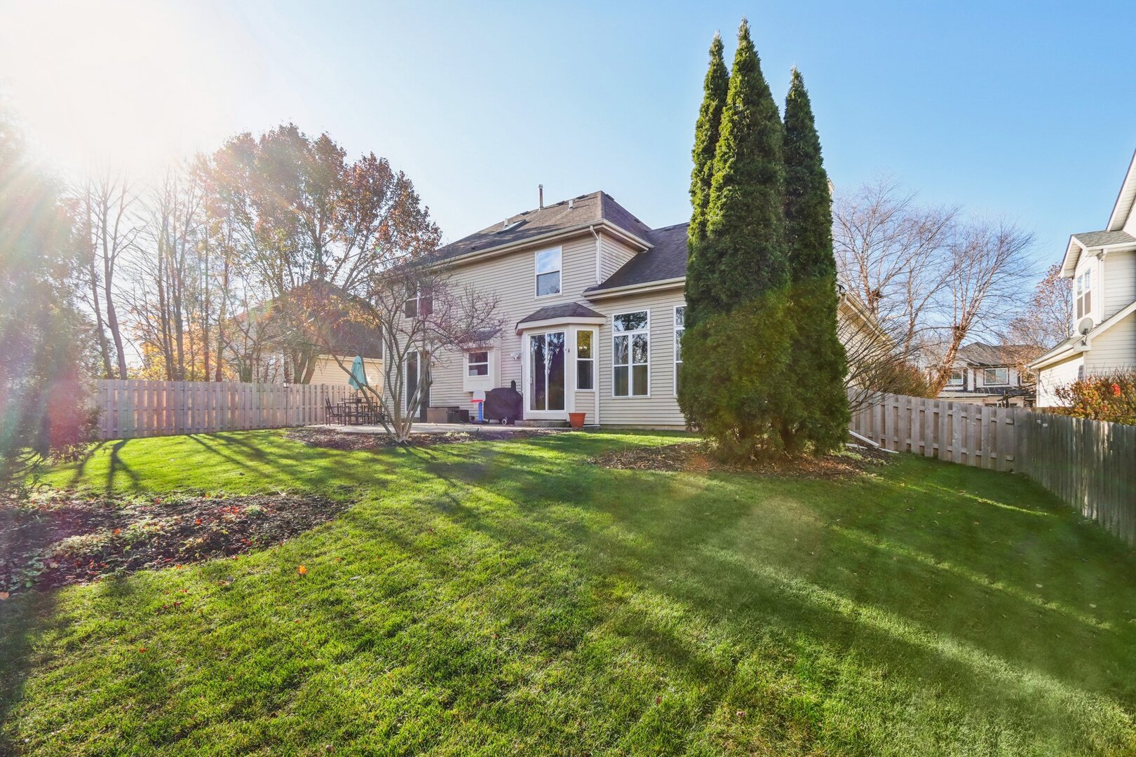 563 Capital Lane