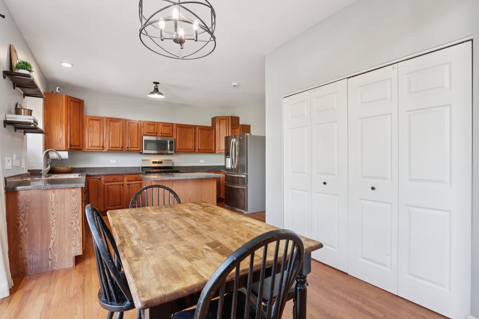 563 Capital Lane
