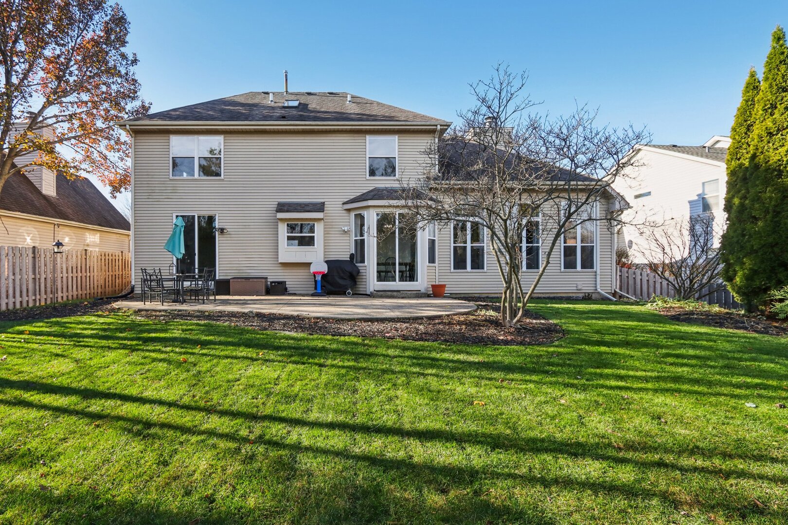 563 Capital Lane