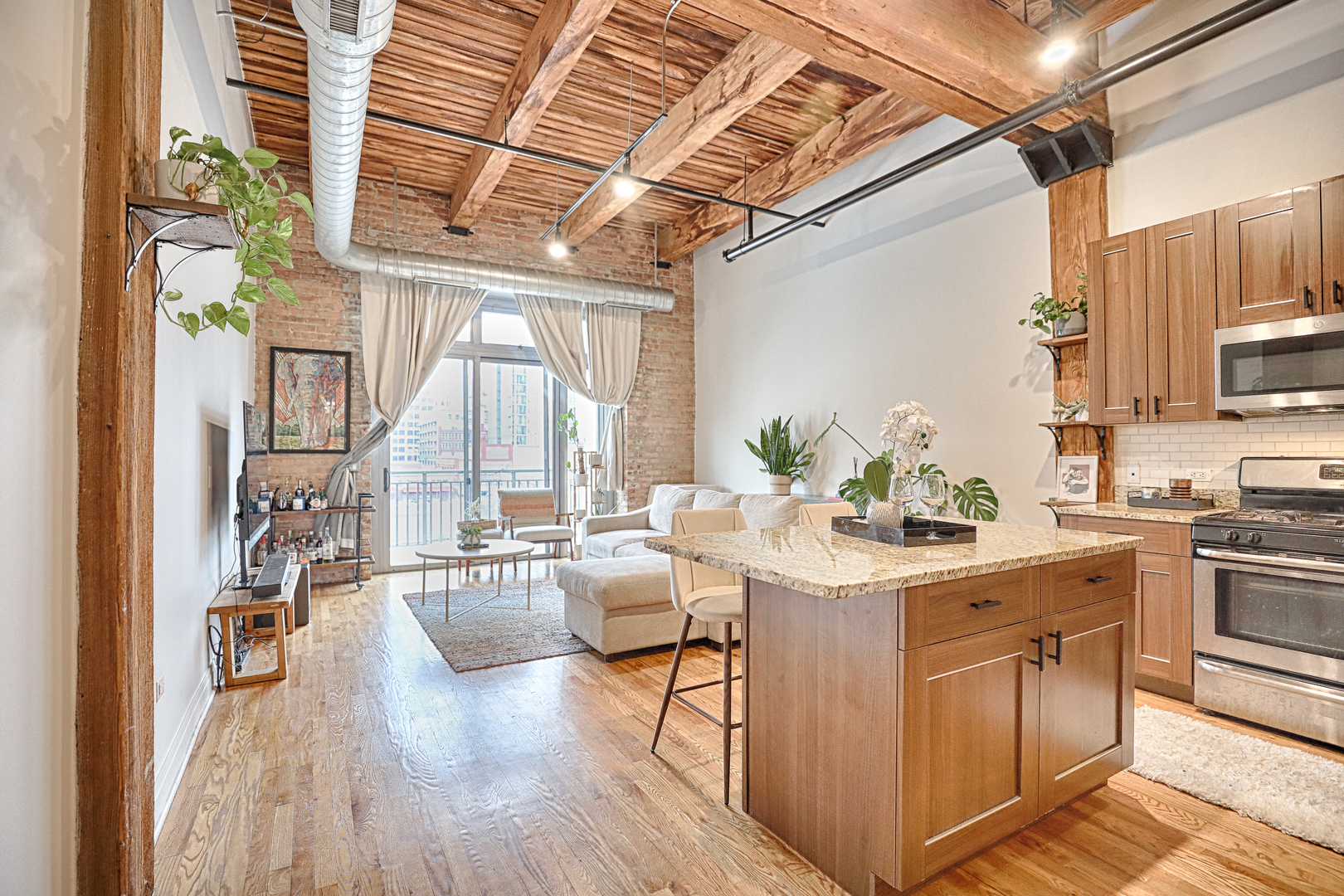 770 W Gladys Avenue Unit: 302