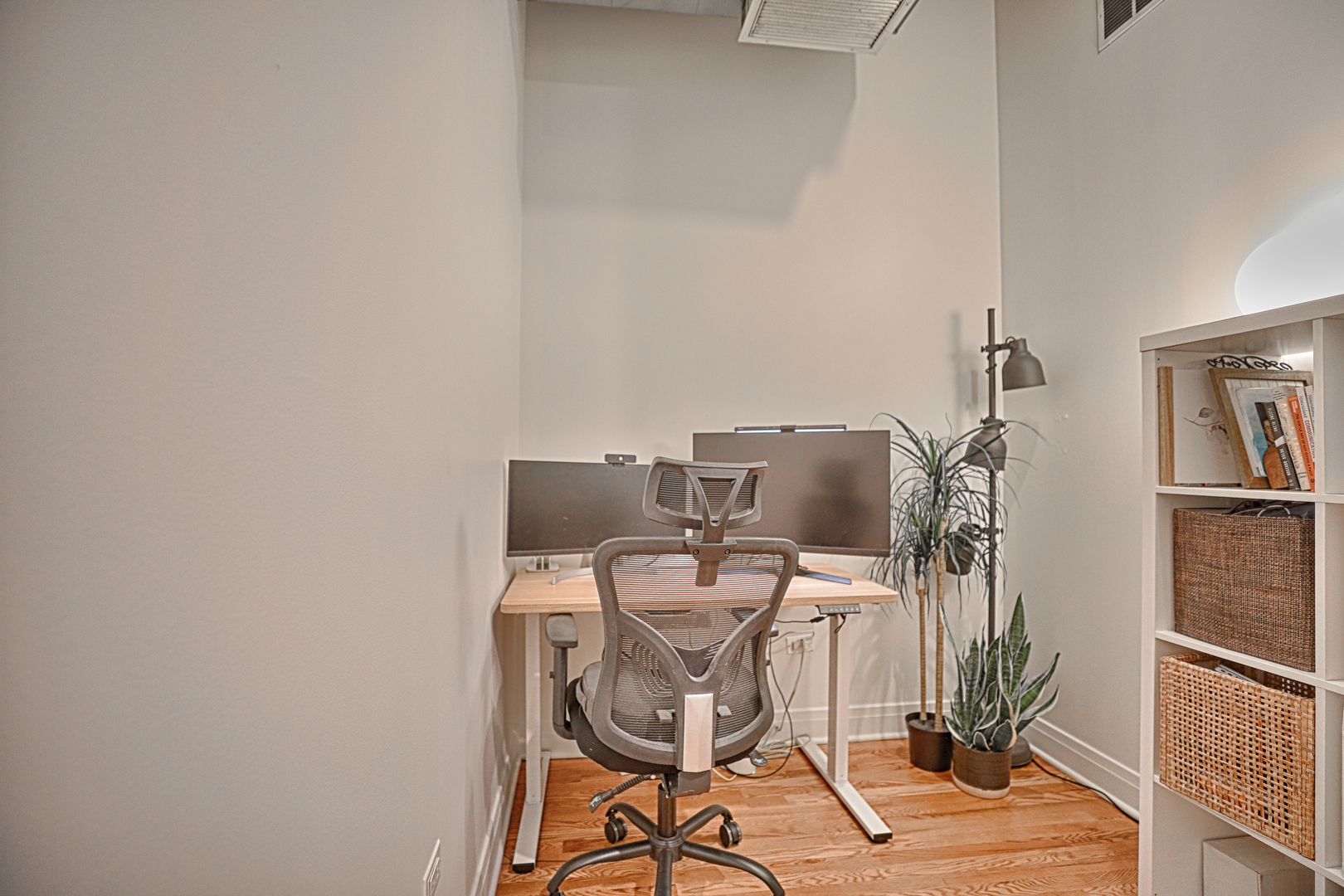 770 W Gladys Avenue Unit: 302