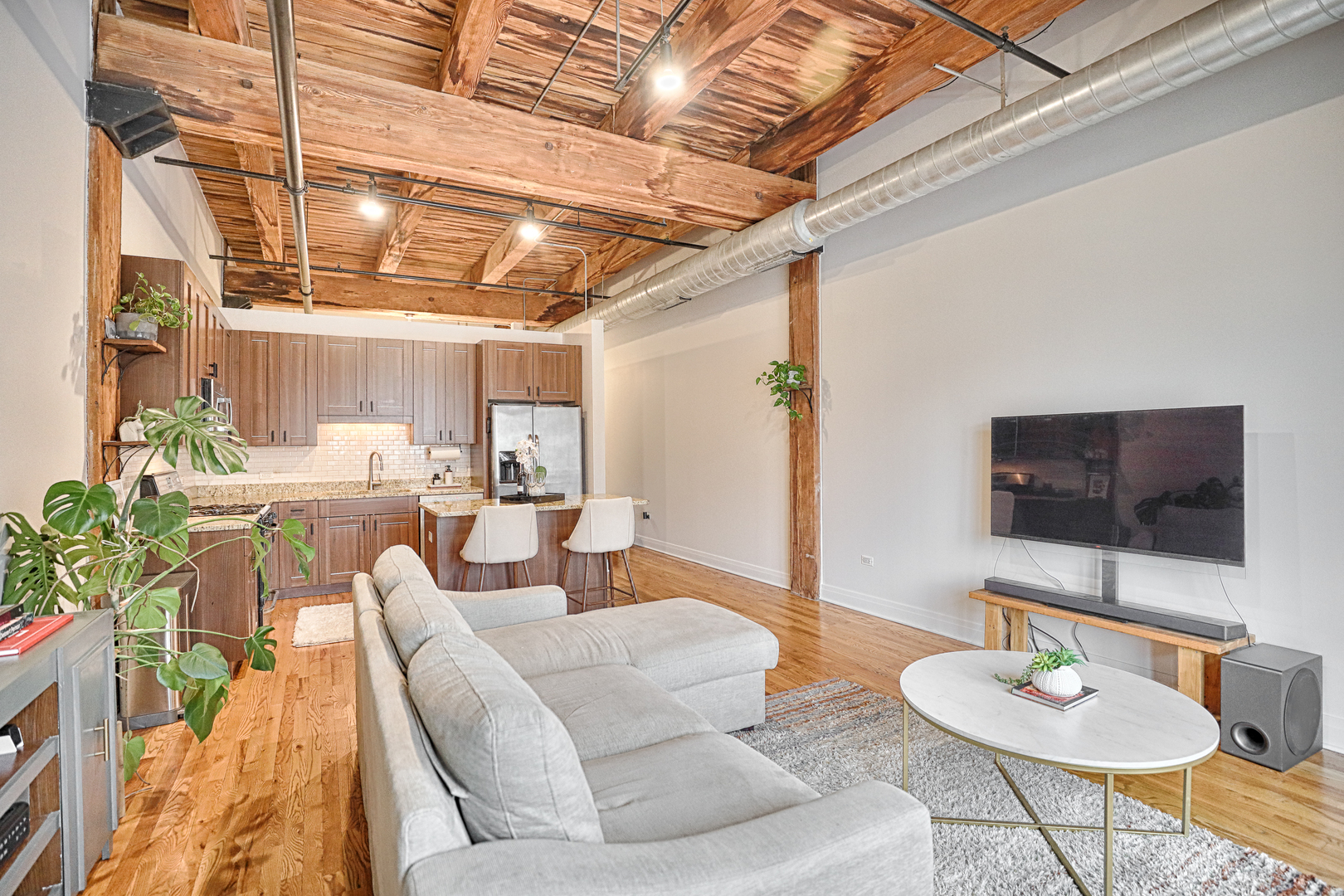 770 W Gladys Avenue Unit: 302