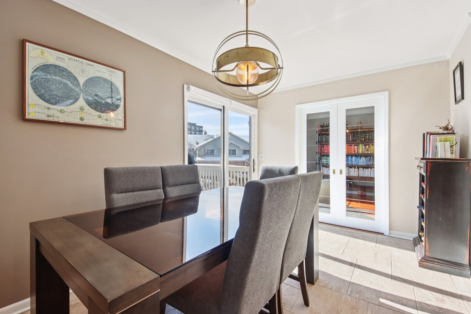 301 E Evergreen Avenue