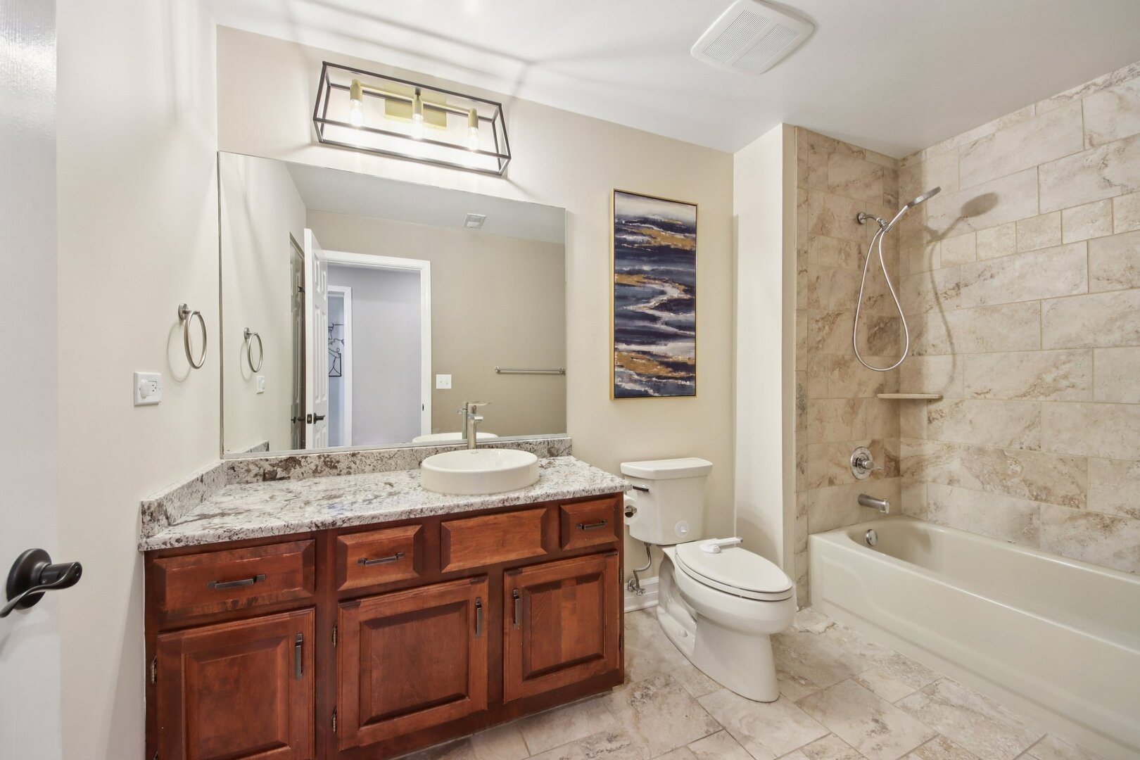 301 E Evergreen Avenue