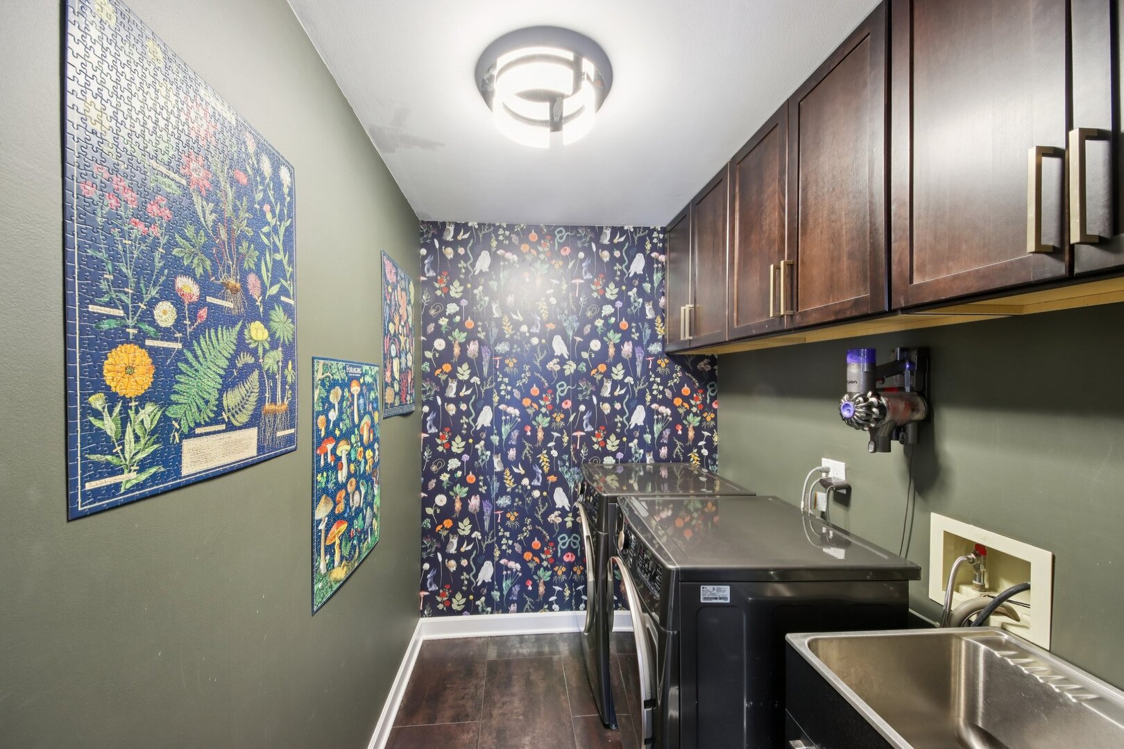 301 E Evergreen Avenue