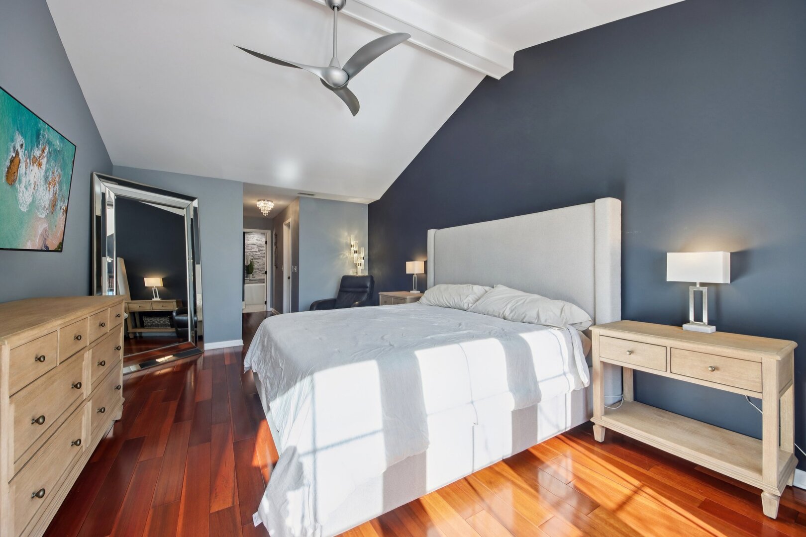 301 E Evergreen Avenue