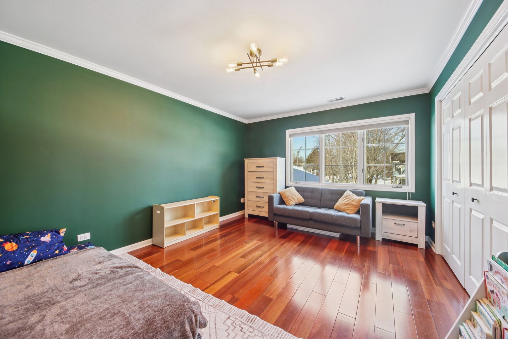 301 E Evergreen Avenue