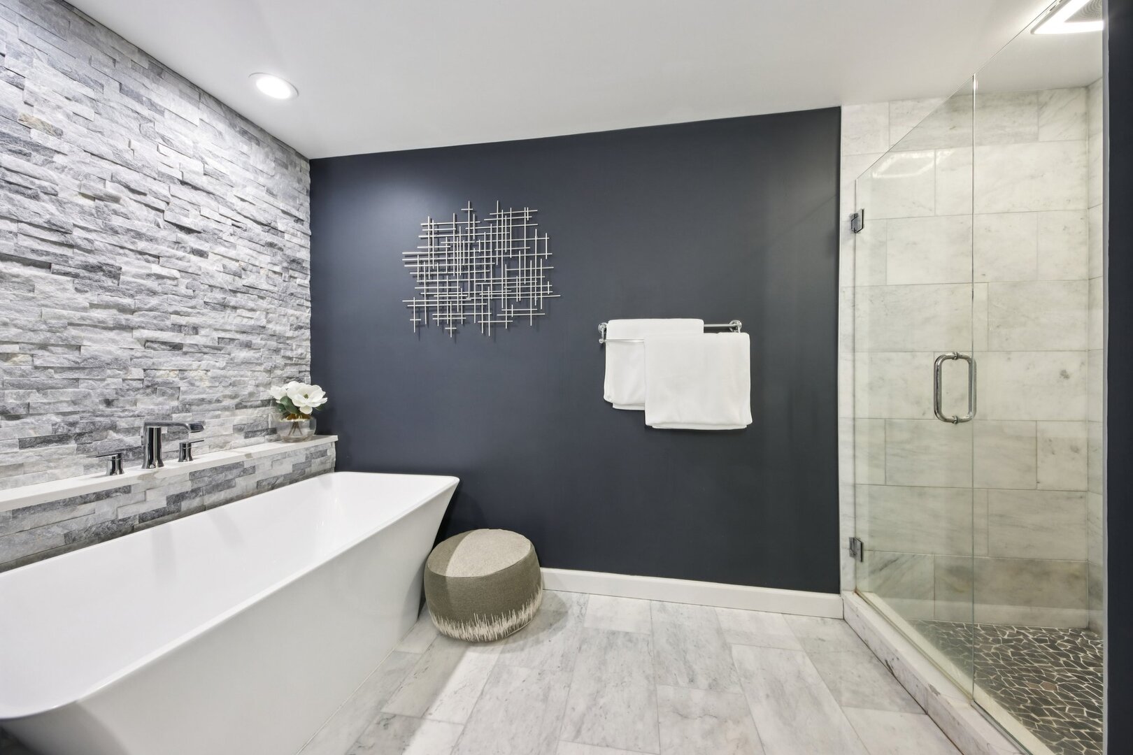 301 E Evergreen Avenue