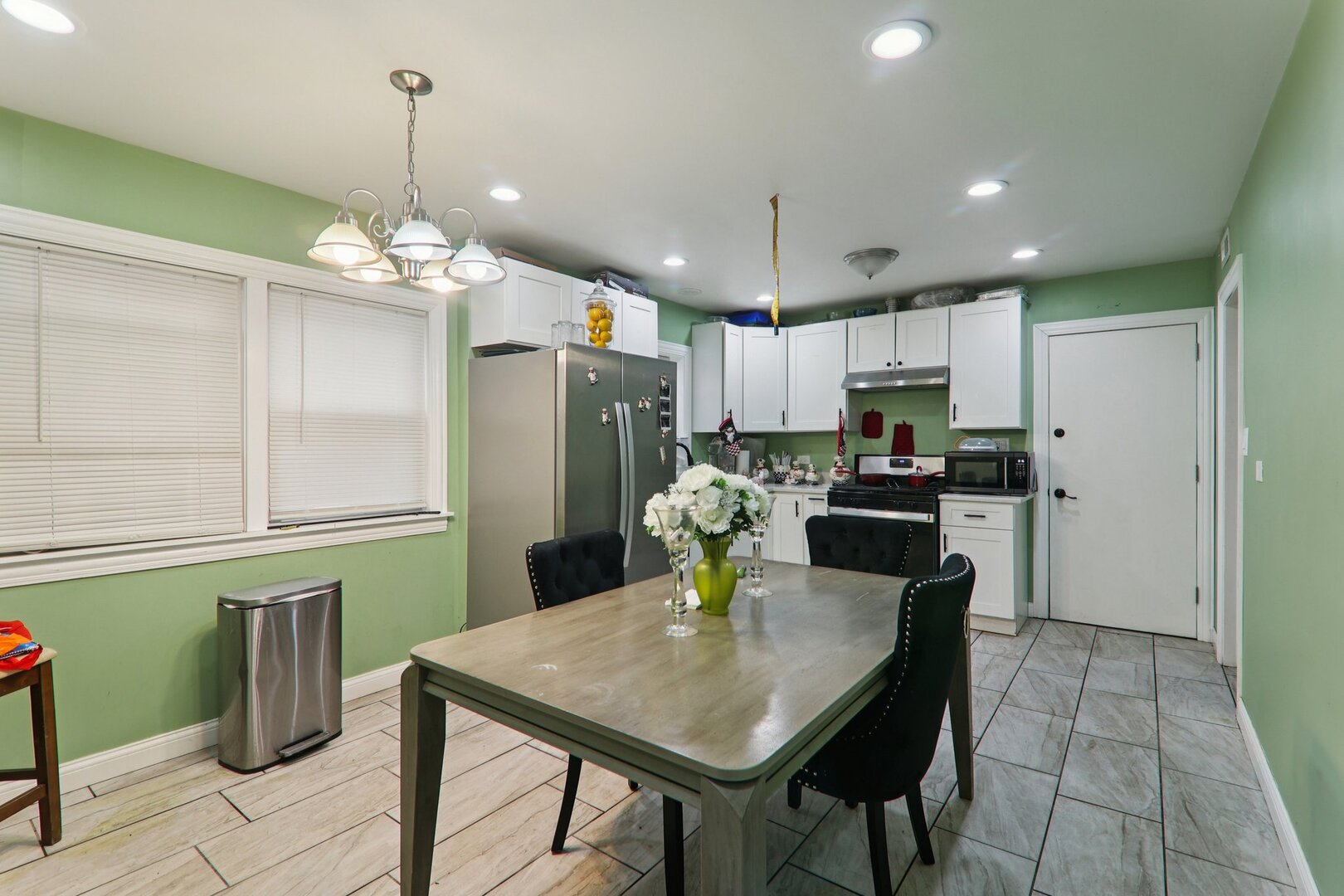 6217 S Seeley Avenue