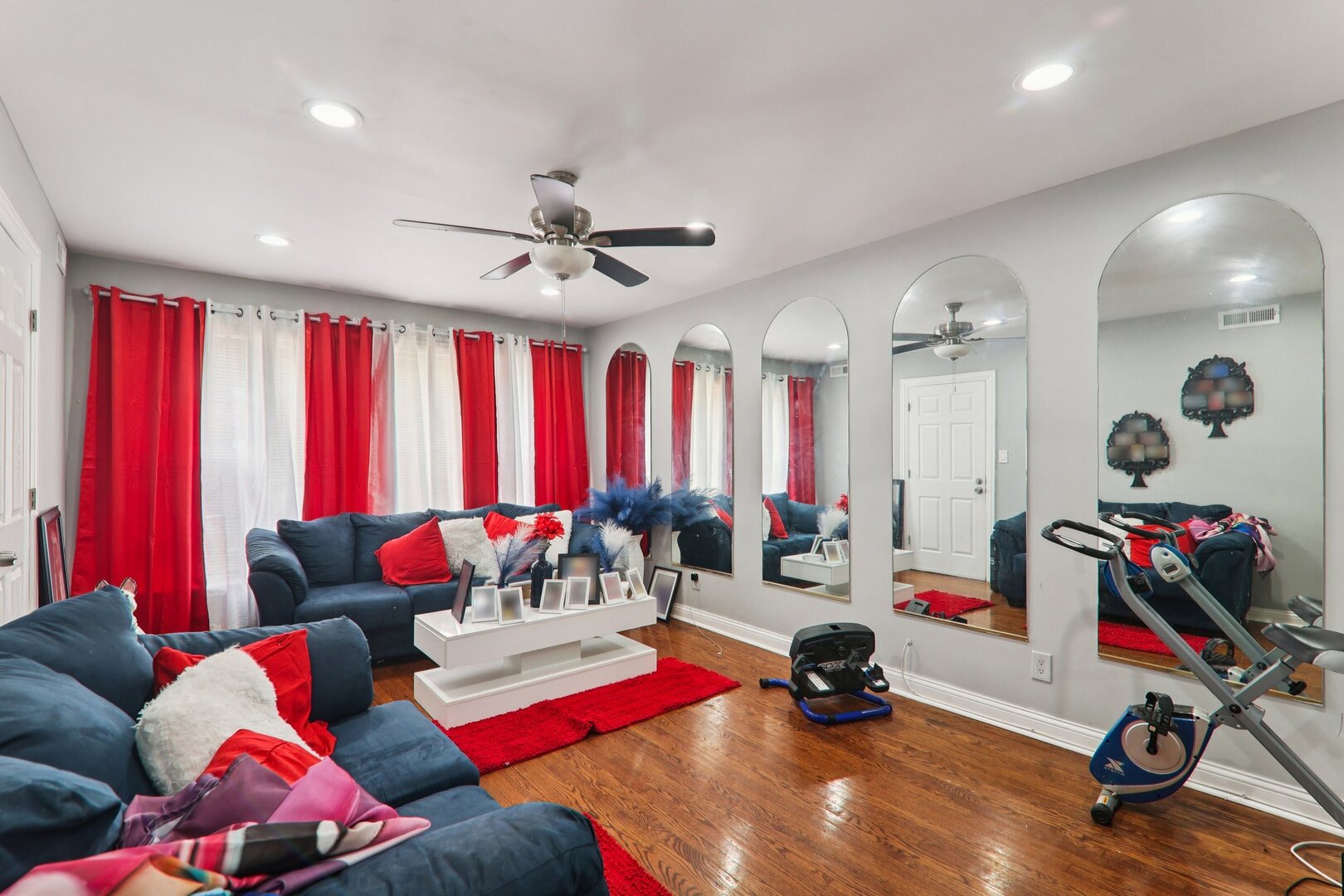 6217 S Seeley Avenue