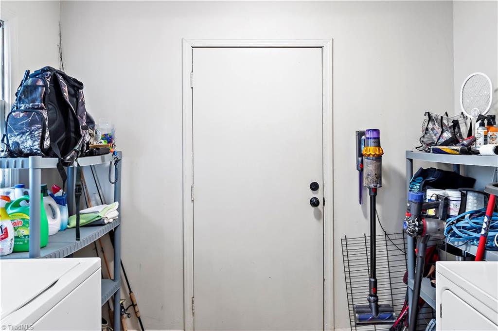 9000 Shallowford Road