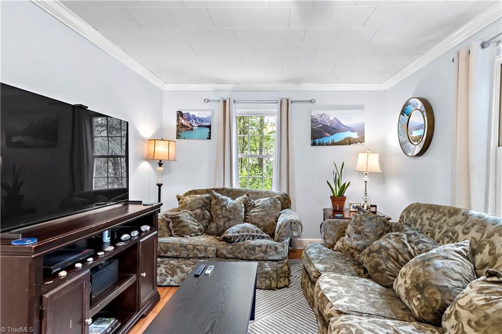 9000 Shallowford Road