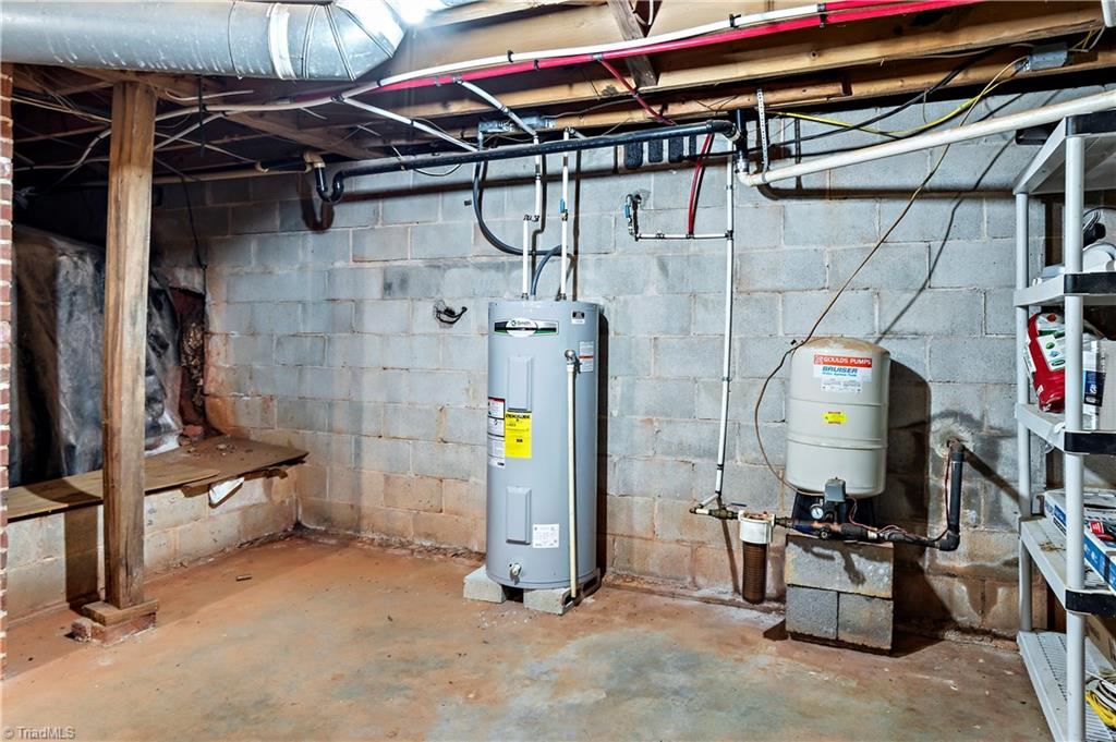 9000 Shallowford Road