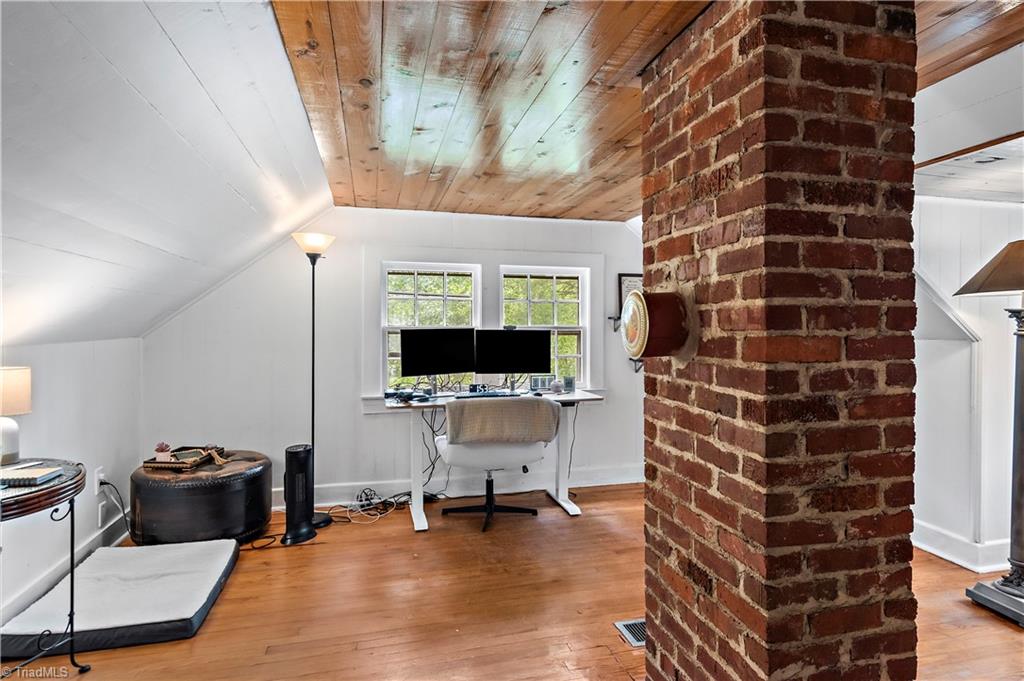 9000 Shallowford Road